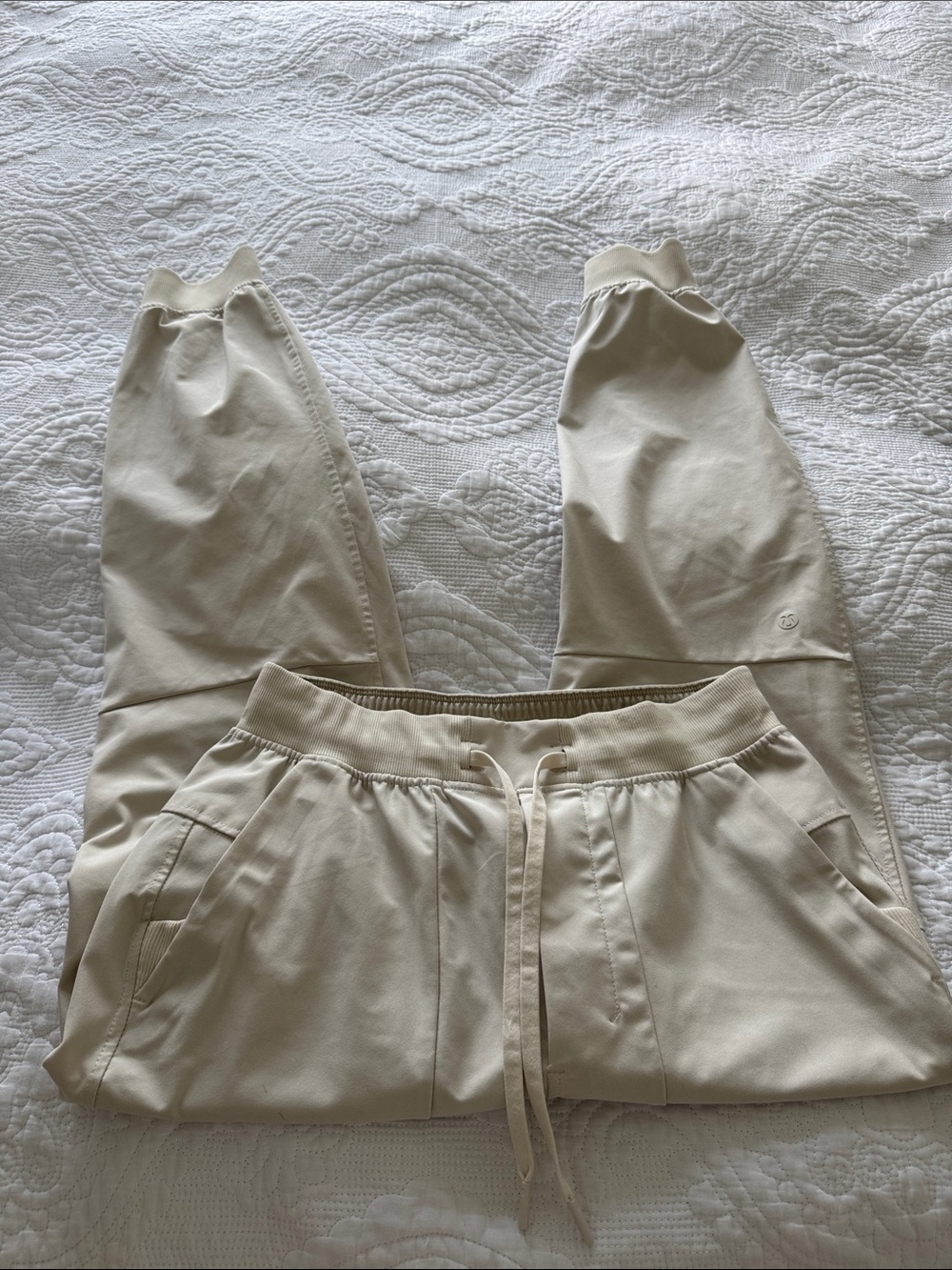 lululemon athletica Cream Drawstring Jogger Pants